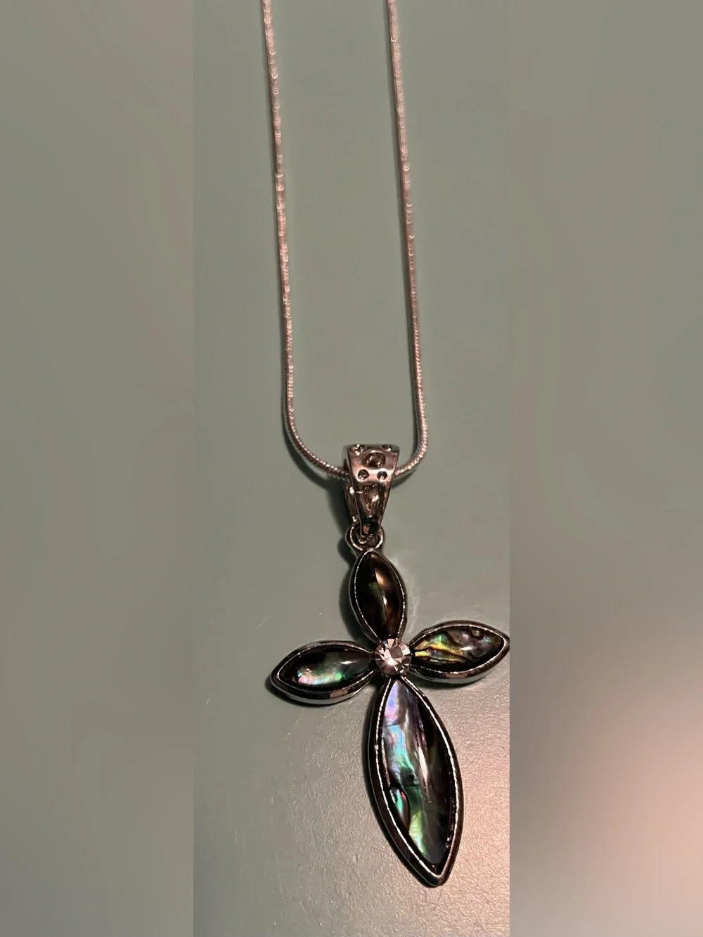 Shiny Silver Abalone Cross Pendant Extendable Necklace